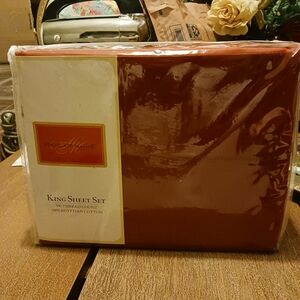 King Sheet Set in Deep Red